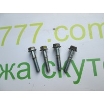 Болты крепления траверсы для скутера Honda Dio AF-27/28/35/34/56/18 б/у оригинал