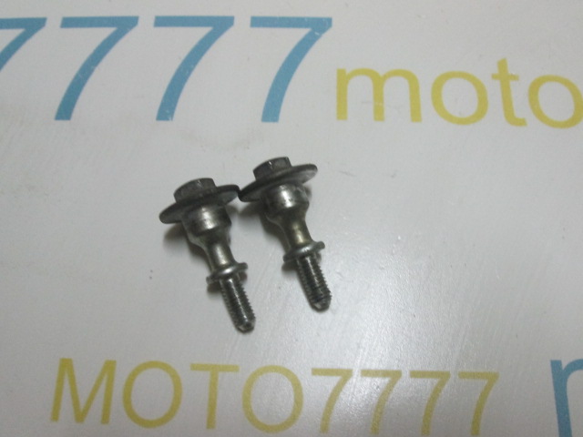 Болти кришки клапанів Honda AF 61/62/67/68