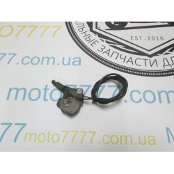 Замок блокировки центральной лапки Honda Lead Af 48