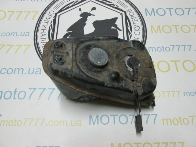 Бензобак Honda Lead Delux AF01
