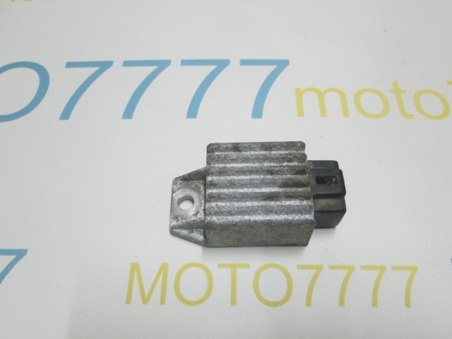 Реле рыгулятор Honda Pal