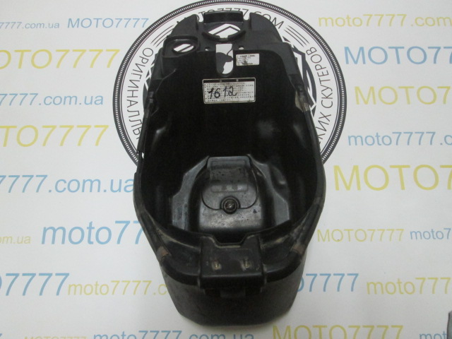 Бардачок під сидіння Honda Tact AF 16