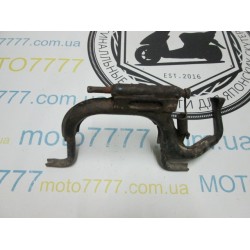 Центральная лапка Honda Topic AF 38