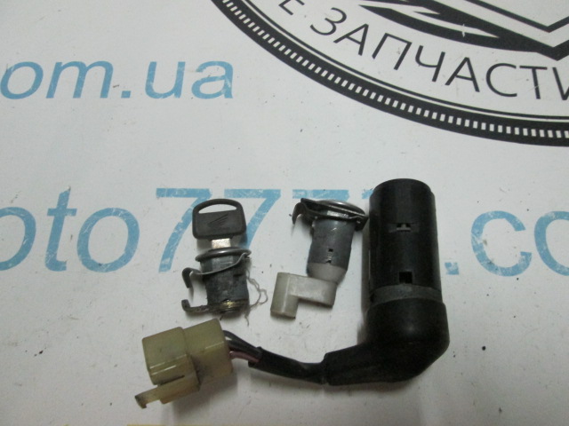 Замки Honda Topic AF 38 Honda Topic AF 38