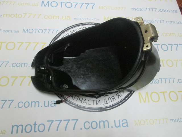 Бардачок під сидіння Suzuki Lets 2