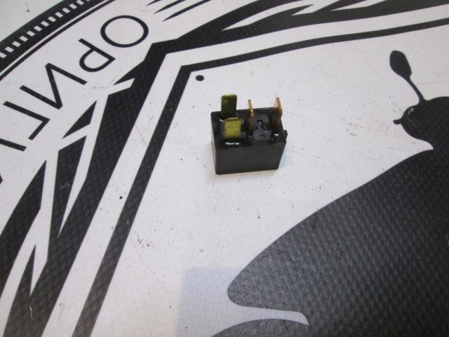 Реле стартера Suzuki Lets 6