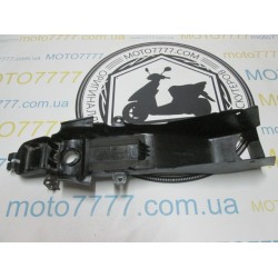 Пластик рамы Suzuki Street Magic