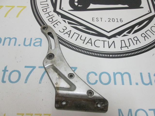 Крипленя глушителя Suzuki Street Magic