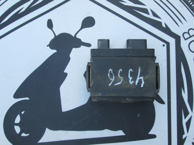 КОМУТАТОР НА 2 ФИШКЫ  YAMAHA GEAR 2T