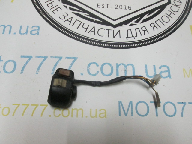 Кнопки справа Yamaha Grand Axis 100