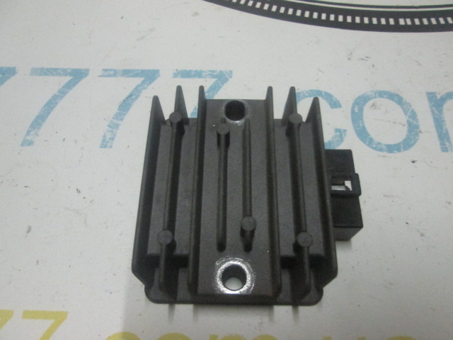 Реле зарядки Yamaha Vox